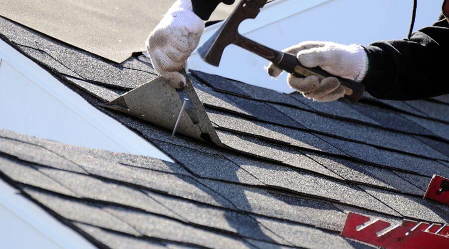 Professional gutter cleaning in Hueysville, KY